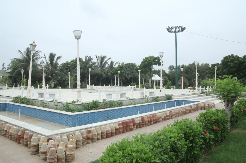 Hosh Muhammad Sheedi Park,ST-30 & ST-30/A
