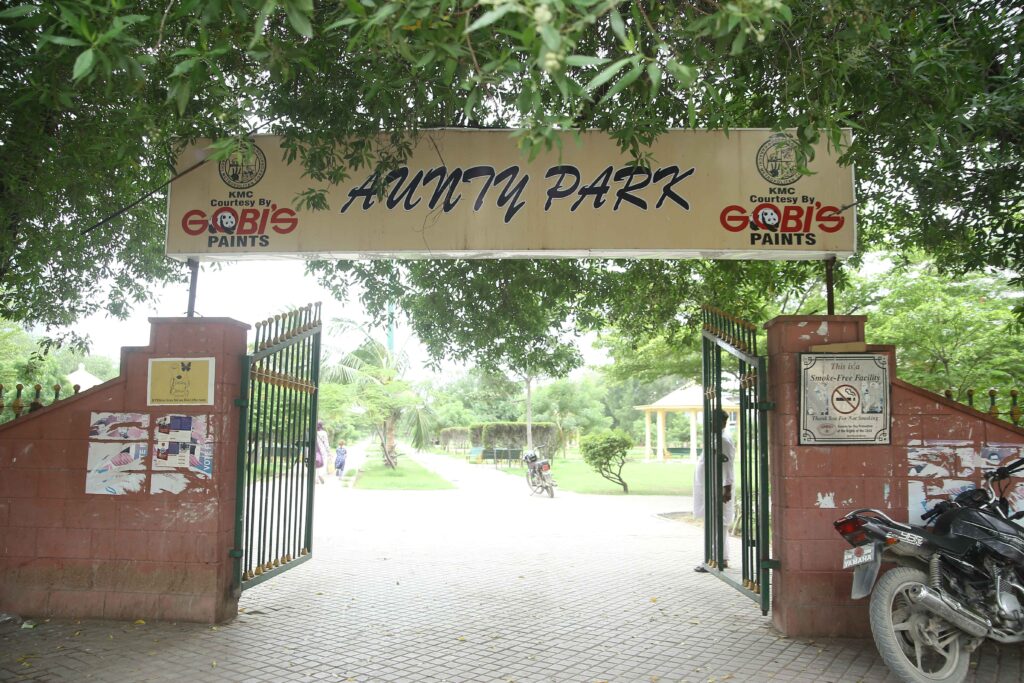 Aunty Park (ST-22), Clifton
